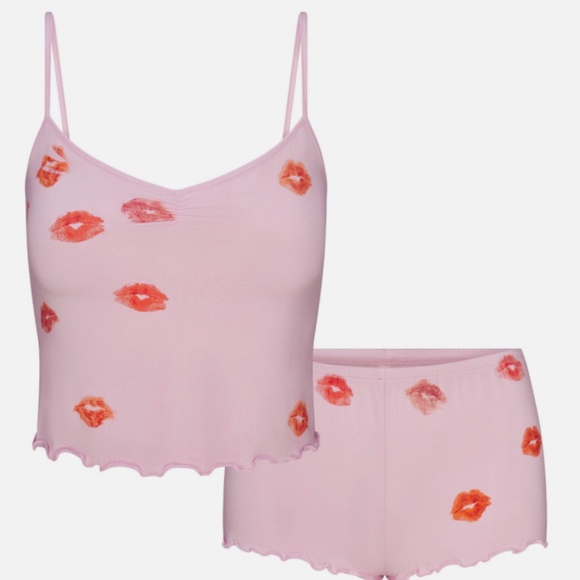 SKIMS VALENTINES SLEEP CAMI SET SMALL - Picture 1 of 1